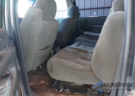 2004 Chevrolet Silverado 2500Hd Ls z USA, uszkodzony, nr VIN 1GCHK23UX4F197236